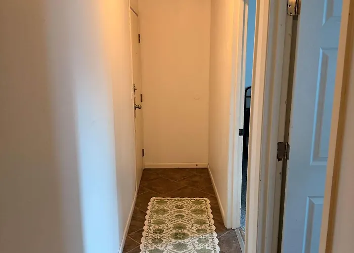 Updated 2-bedroom Near Ndsu Large Living Area Fargo