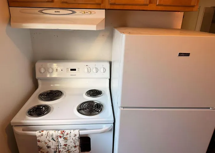 Updated 2-bedroom Near Ndsu Large Living Area * Fargo